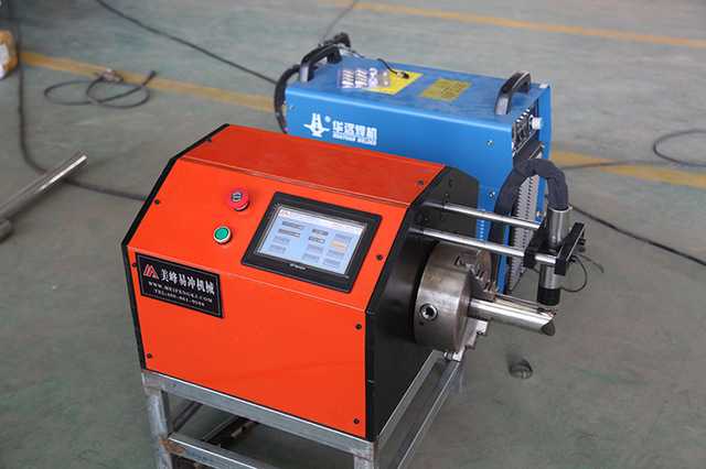 等離子切割機(jī)是借助等離子切割技術(shù)對(duì)金屬材料進(jìn)行加工的機(jī)械。